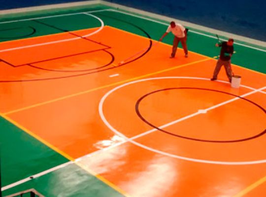 Piso esportivo epóxi